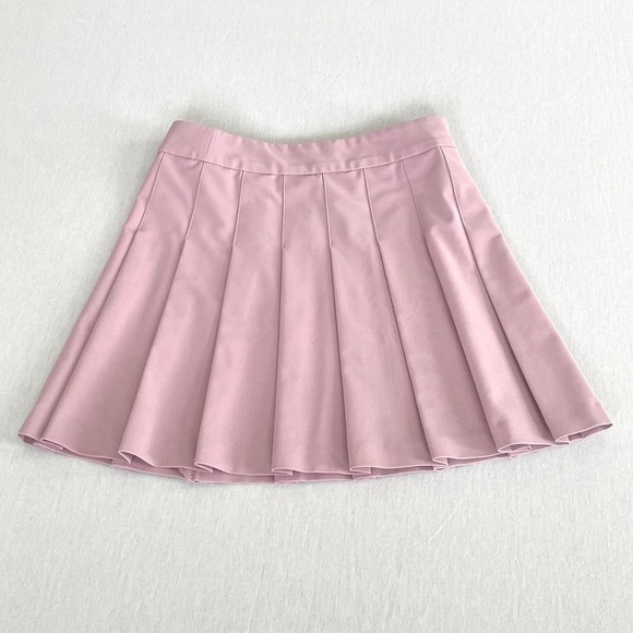 ⭐️host Pick⭐️ Aritzia Sunday Best Olive Mini 15" Skirt - Picture 1 of 9